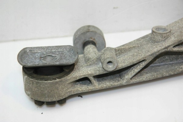 BMW Series 2 Rear Differential Holder OEM 33366858474 Car type passenger cars