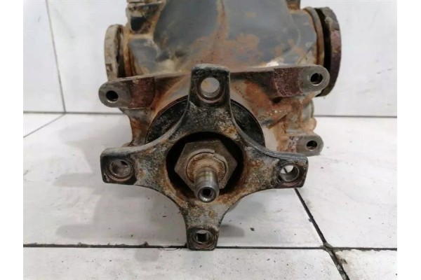 Mercedes SL R230 rear differential A23035014 AMG 2 82 Car type passenger cars
