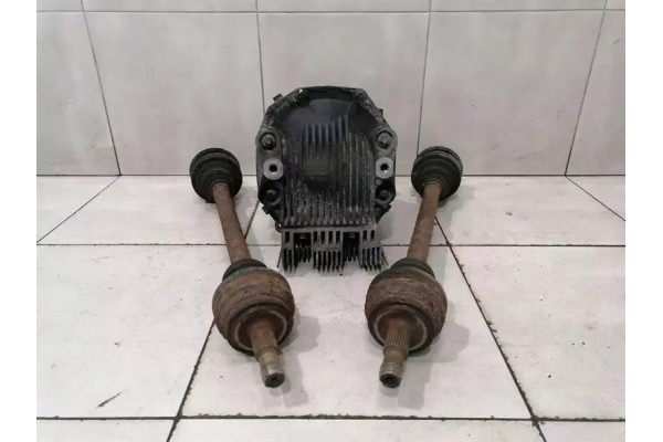 Mercedes CLS W219 rear differential shafts A2113507362 rear set