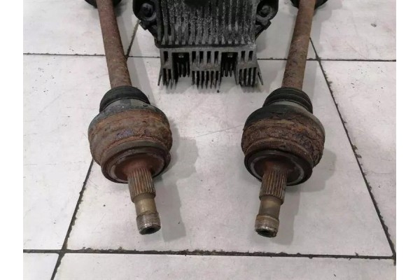 Mercedes CLS W219 rear differential shafts A2113507362 rear set Part manufacturer Mercedes Benz OE