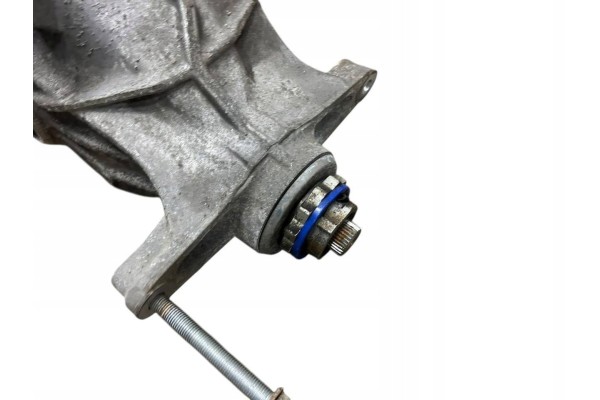 BMW Series 5 Rear Differential OEM 33107584447 Catalog number of the part U009382