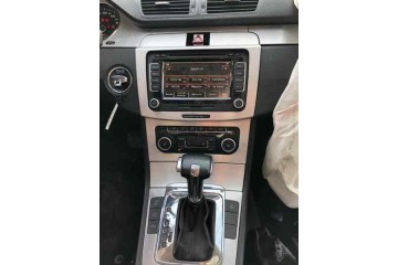 VOLKSWAGEN PASSAT CC (357) Básico