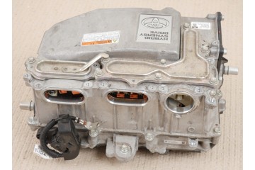 Toyota Yaris III XP13 2018 Hybrid 39 000 km Power Converter G9200 52033