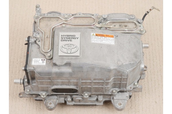 Toyota Yaris III XP13 2018 Hybrid 39 000 km Power Converter G9200 52033 Catalog number of the part G9200 52033