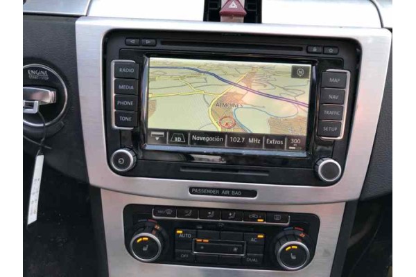 VOLKSWAGEN PASSAT CC (357) Básico