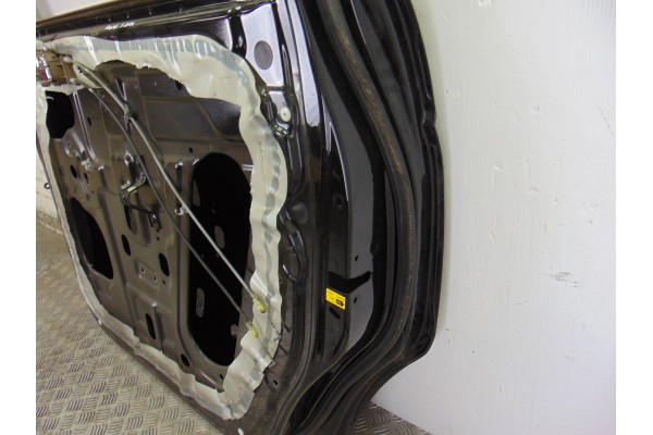 NEGRA PUERTA TRASERA DERECHA SSANGYONG RODIUS Xdi 2010 NEGRA 197665 SSANGYONG - 5
