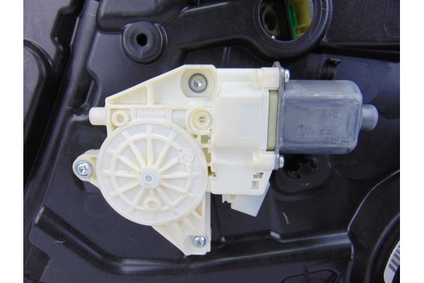 A2469065100 ELEVALUNAS DELANTERO IZQUIERDO MERCEDES-BENZ CLASE A (BM 176)