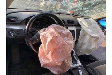 VOLKSWAGEN PASSAT CC (357) Básico