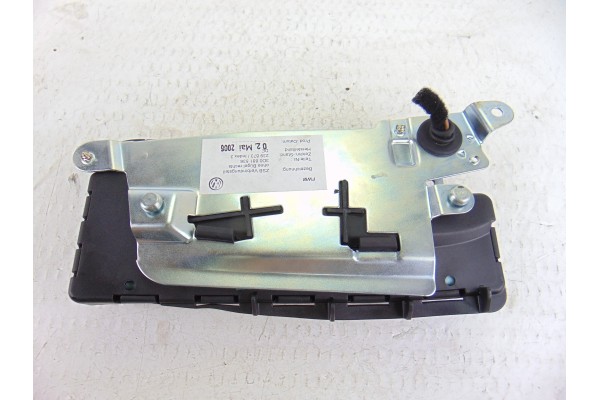 3D0880242C  AIRBAG LATERAL DELANTERO DERECHO VOLKSWAGEN PHAETON (3D3/3D7) TDI V6 4Motion (5 asientos) 2007 3D0880242C 199552 VOL