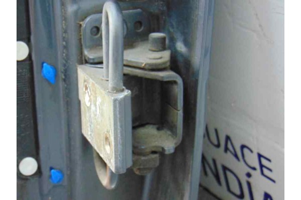 GRIS CENIZA PUERTA TRASERA IZQUIERDA AUDI A4 AVANT (8E)