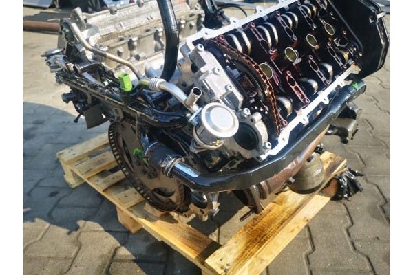 Motor 3.7 Audi A8 A6 AQG V8 sin accesorios