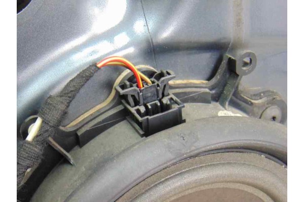 GRIS CENIZA PUERTA TRASERA IZQUIERDA AUDI A4 AVANT (8E)