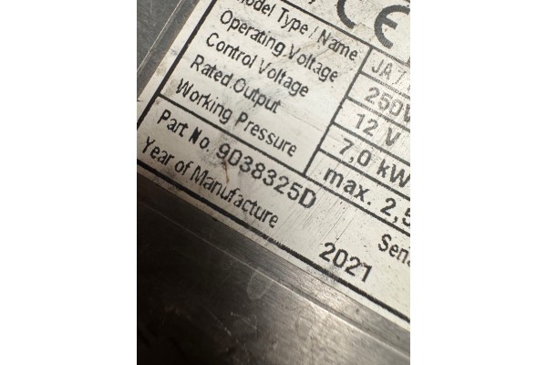 LAND ROVER DISCOVERY V WEBASTO PARKING HEATER 9038325D Quality of parts according to GVO O original with manufacturer s logo OE