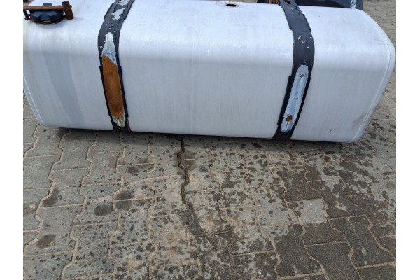 FUEL TANK RENAULT GAMA T K C VOLVO FH FM FL FE FMX LOW DECK 150x69x56 Catalog number of the part 22038784 VOLVO 1