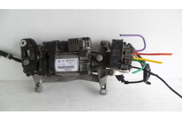 COMPRESSOR SUSPENSION PUMP CAYENNE TOUAREG 7P0698007D DRIVER Car type passenger cars