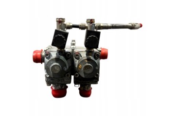 70331171 VOLVO Water Heater Coolant Valve Product weight with unit packaging 3 4 kg
