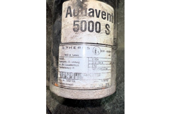 1302710A VOLVO Coolant circulating pump Packaging status replacement