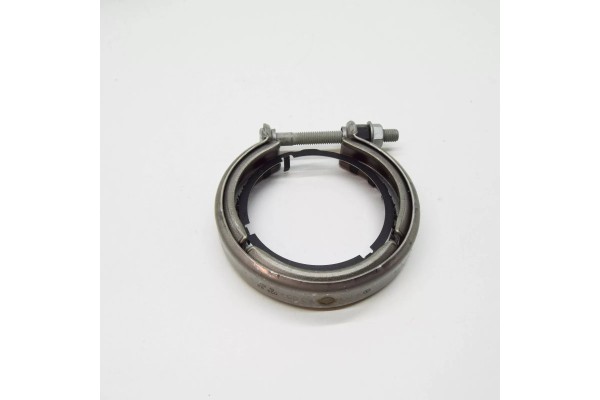 Manifold turbocharger clamp Mercedes Benz A0009956300 new original Packaging status original