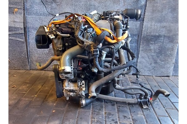 SILNIK KOMPLETNY 1 5 DCI RENAULT K9K G656 Part manufacturer Renault OE