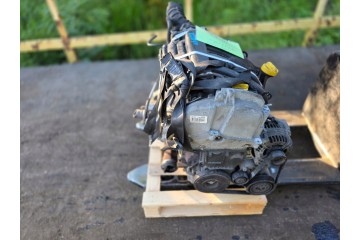 Renault K4M9766 1 6 benzyna silnik kompletny z penym osprzetem gotow Video Car type passenger cars