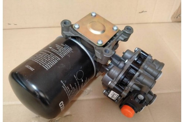 IVECO STRALIS OSUSZACZ POWIETRZA LA8606 K040604 AE4660 K048307 Part manufacturer Iveco OE