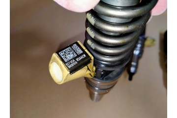 IVECO STRALIS POMPOWTRYSK POMPOWTRYSKIWACZ 504287070 Catalog number of the part 504287070