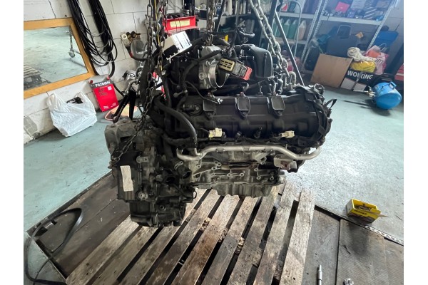 silnik skrzynia 68311479BA i 68229651AE Cherokee kl lift 3 2 benzyna V6 Version American
