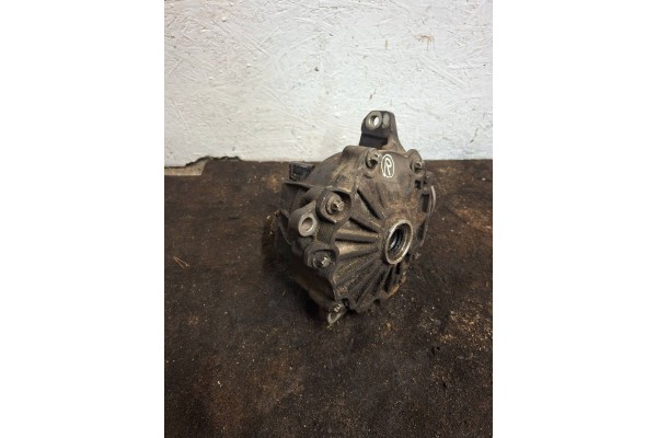 Front differential Mercedes Benz E W212 A2213350208 Car type passenger cars
