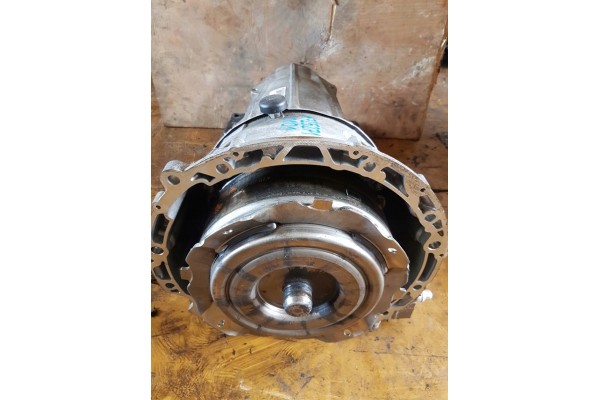 SKRZYNIA KOMPLETNA MERCEDES W205 A7252713101 Part manufacturer Mercedes Benz OE