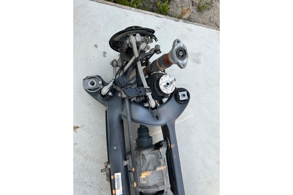 MERCEDES E KLASA W213 E400D SANKI ZAWIESZENIE WOZEK BELKA TY TYLNA TYLNE Catalog number of the part W213 2133504712 SANKI TY