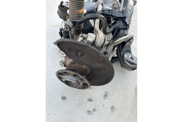 Suspensión trasera Mercedes E-Klasa W213 E400D soporte, carro, viga t