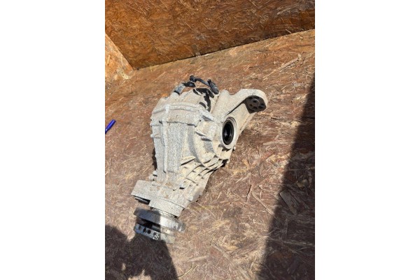 Rear differential Rear Maserati Levante 06700376850 Catalog number of the part 06700376850