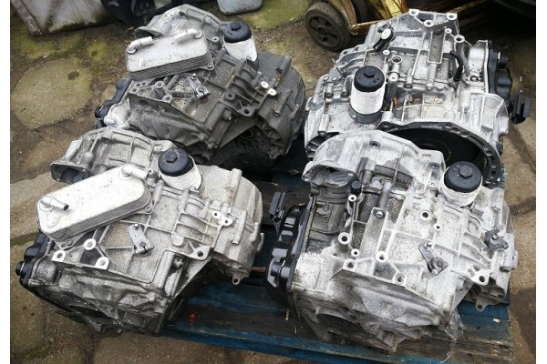 AUDI SEAT SKODA VOLKSWAGEN Skrzynia biegow dsg gearbox getriebe Catalog number of the part MECHATRONIK sterownik obudowa miska d