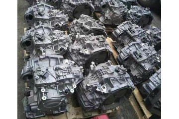 AUDI SEAT SKODA VOLKSWAGEN Skrzynia biegow automat gearbox getriebe Catalog number of the part MECHATRONIK obudowa UPN QEM UEC T