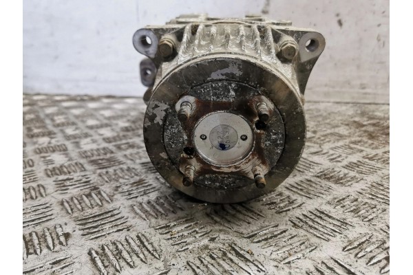 Rear differential Toyota RAV 4 XA40 Catalog number of the part AMD142243