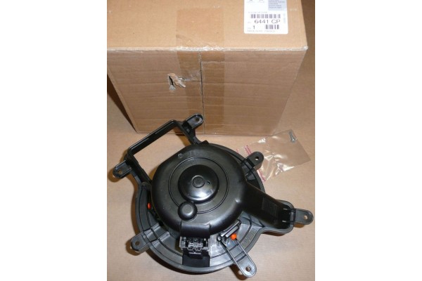 Blower heater fan Citroen DS5 Peugeot 3008 5008 09 6441 CP Part manufacturer PSA