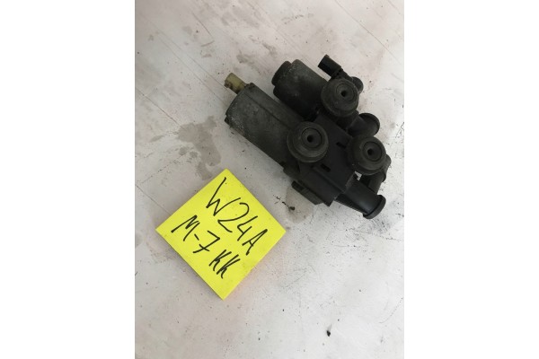 Heater valve BMW 3 E46 X3 E83 Z3 E36 1 6 3 2 12 97 12 11 E 46 X 83 Z