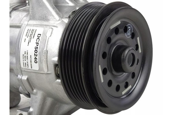 Compresor de aire acondicionado Denso DCP50240