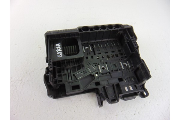 13491092BG CAJA RELES / FUSIBLES OPEL CORSA E Selective 2017 13491092BG 204718 OPEL - 2