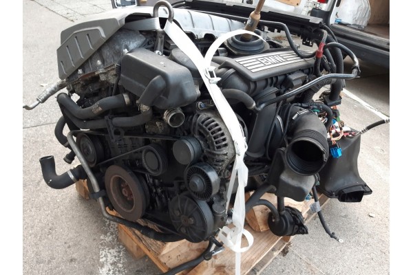 SILNIK BMW N52B25A N52 KOMPLETNY BMW E90 E91 E60 325i 525i 218KM Engine type petrol