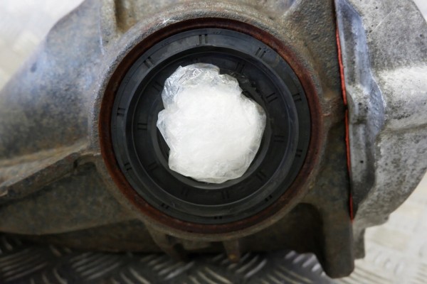 Rear reducer LEXUS IS II GSE2_ ALE2_ USE2_ 4111053171 2 2L diesel Catalog number of substitutes 4111053170