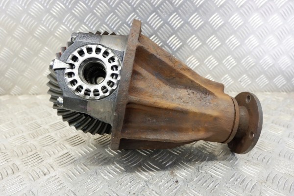 Rear reducer TOYOTA LAND CRUISER 120 _J12_ 411106A350 3 0L diesel 120kW Part manufacturer Toyota OE