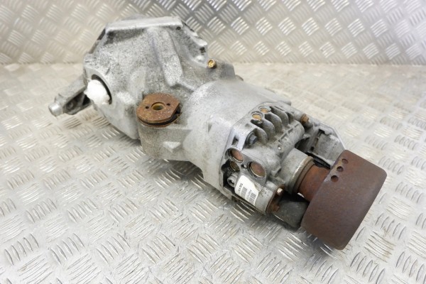 Rear reducer VOLVO XC90 I P30713129 2 4L diesel 120kW 2005