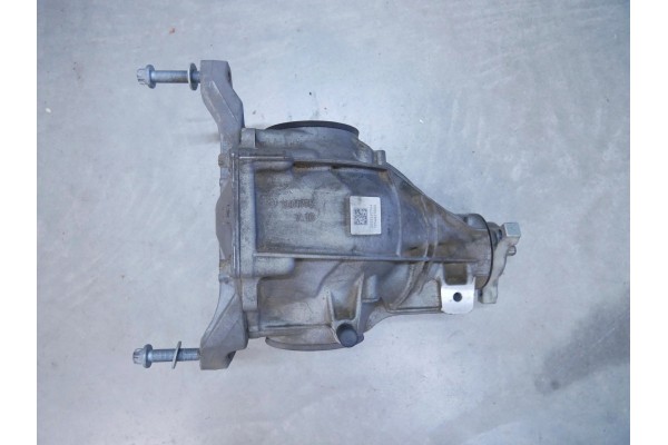 Differential differential rear 1 3 266 A2053507704 Mercedes C300 W205 Packaging status open