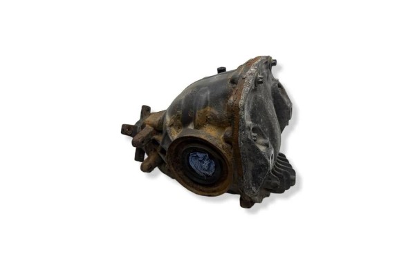 Rear reducer MERCEDES BENZ CLS C219 A2193505514 5 5L gasoline 2006 Part manufacturer Mercedes Benz OE