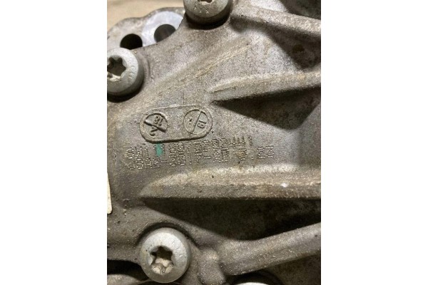 Front reducer LAND ROVER RANGE ROVER VELAR L560 J8A23017AB 2 0L diesel Catalog number of the original J8A23017AB