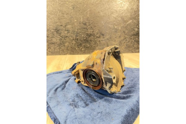2004 Mercedes Benz E W211 Rear differential A2303511108 Part manufacturer Mercedes Benz OE