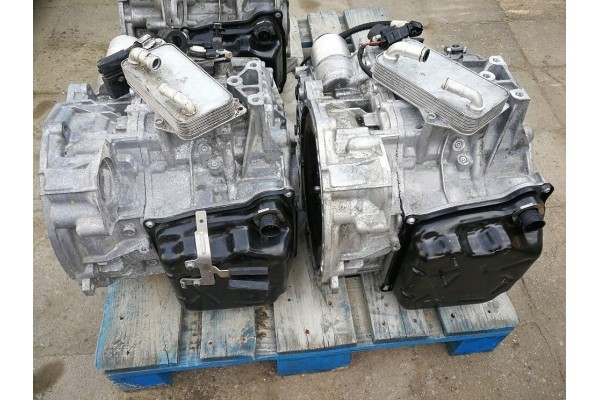 AUDI SEAT SKODA VOLKSWAGEN Skrzynia biegow dsg gearbox getriebe Catalog number of the part MECHATRONIK sterownik dq381 SQK WBG U