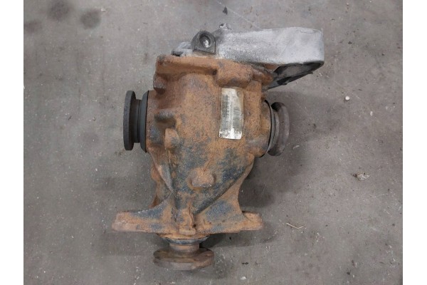 DIFFERENTIAL DIFFUSER HOWLS DAMAGED BMW E91 318i 3 38