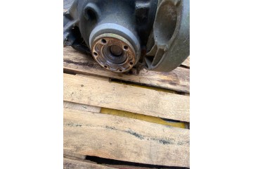 BMW E82 E88 E92 E93 DIFFERENTIAL REAR BRIDGE 135i 335i 2 56 7570280 Engine type gasoline